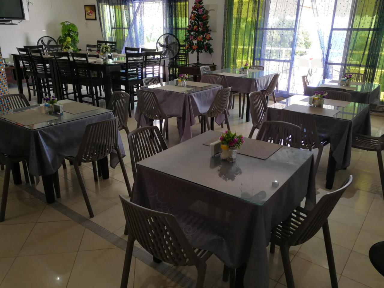 Sunsea Resort Guimaras Esterno foto